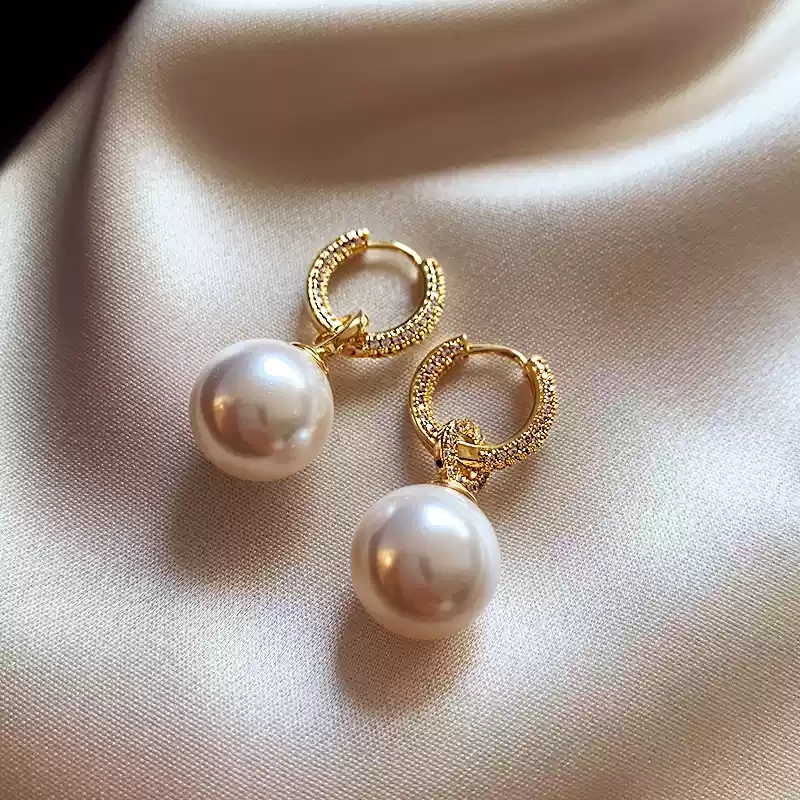 Premium pearl earrings