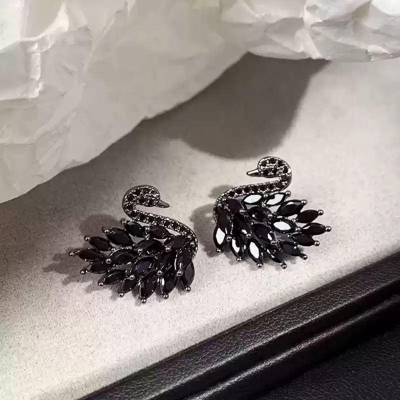 Zircon Black Swan (Black)