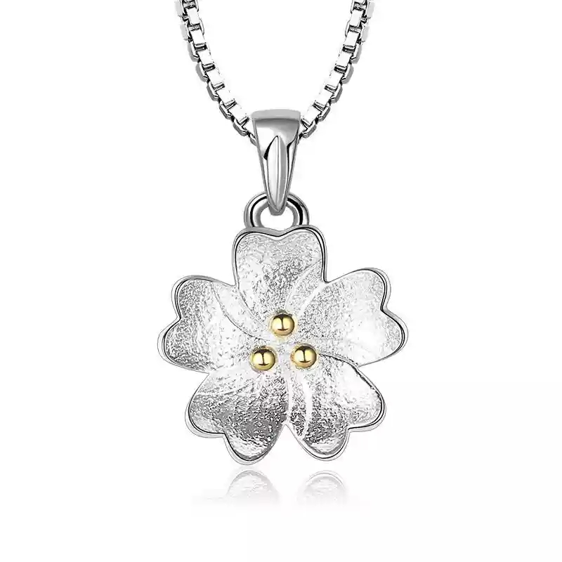 Green gold flower pendant (without chain)