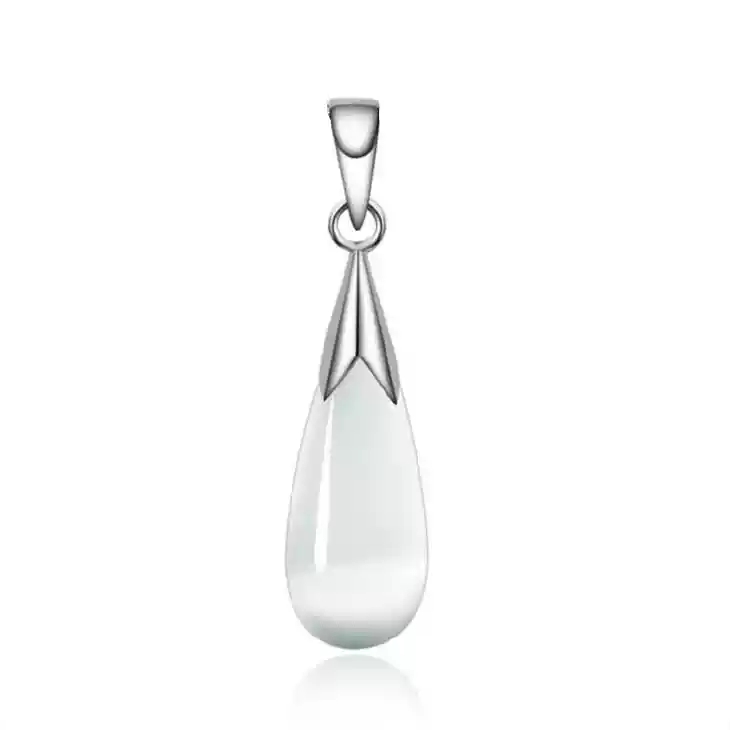 White pendant (without chain)