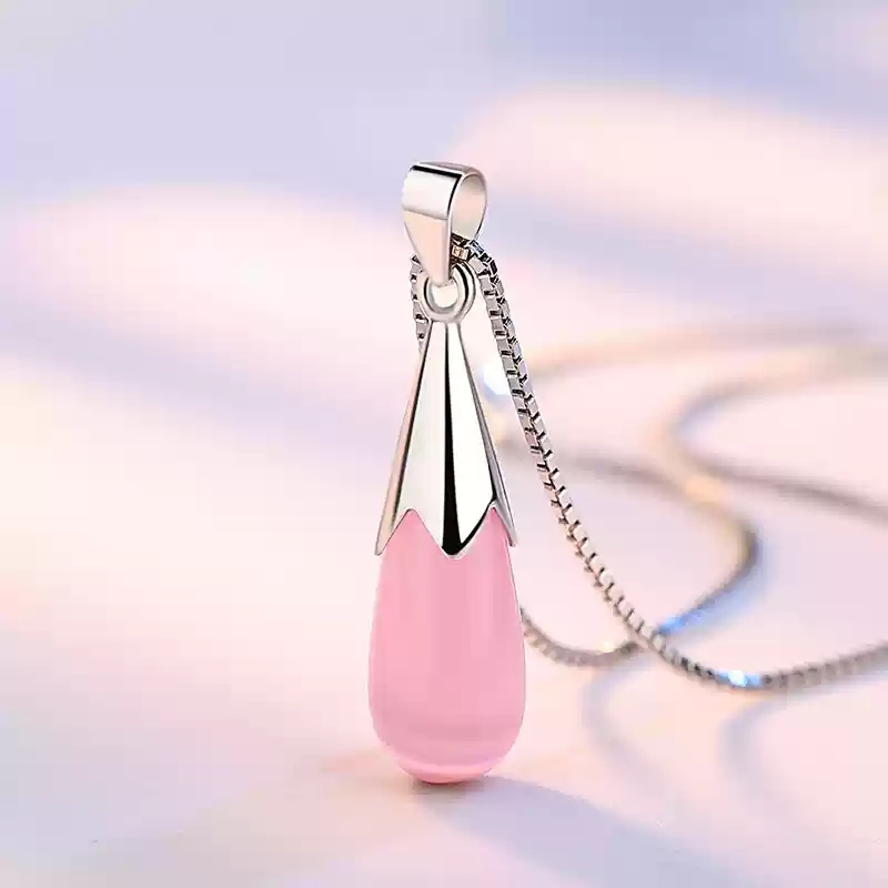 Pink pendant (with chain)