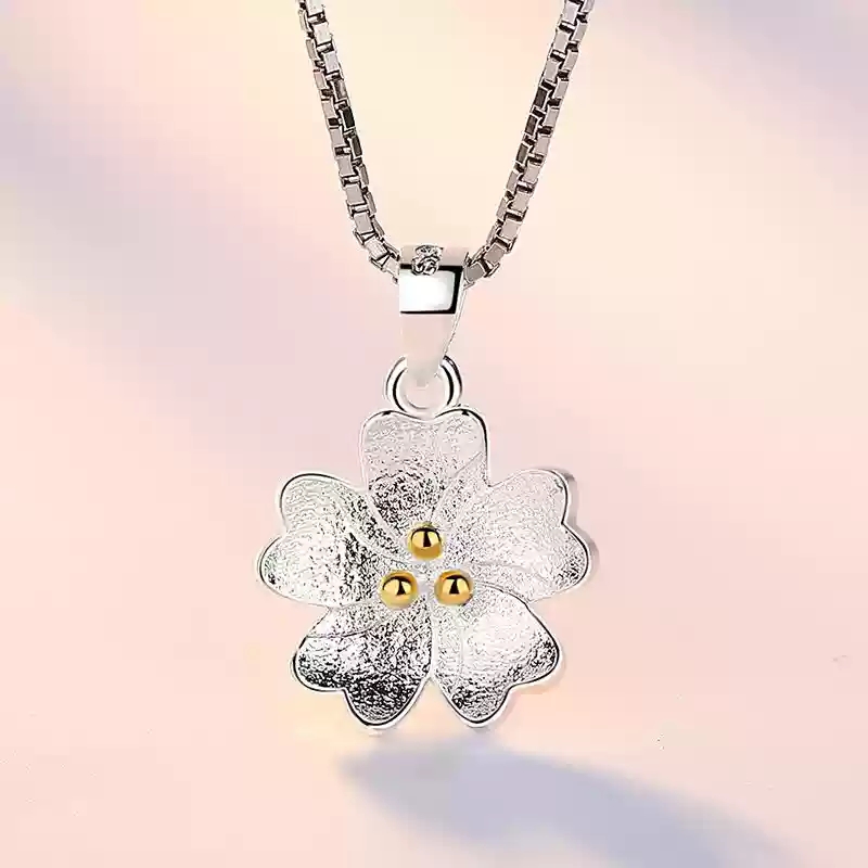 Golden flower pendant (without chain)