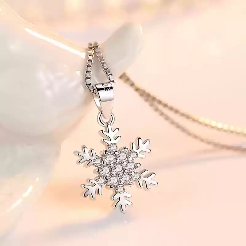 Snow Point Pendant (without chain)