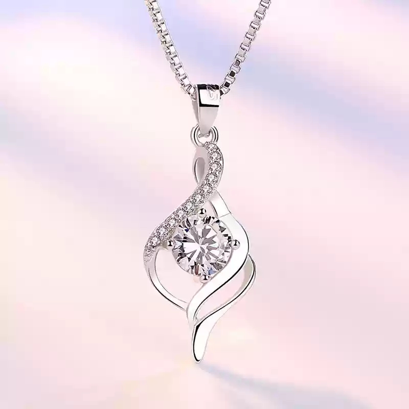 Elegant pendant (without chain)