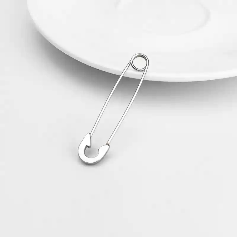 Pin Earnail [Silver Single]