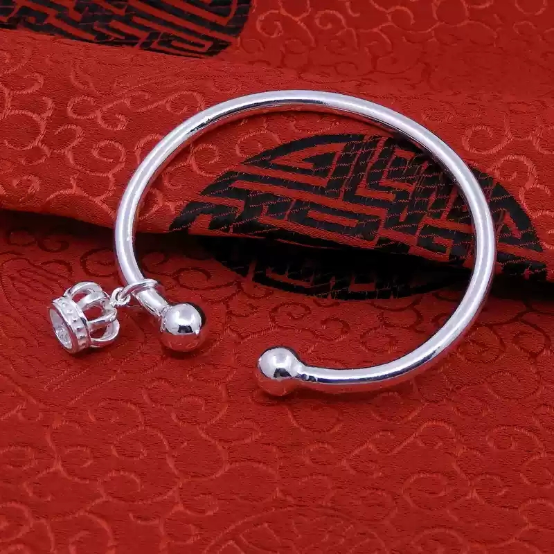 925 Silver Crown Charm Bangle: A Regal Touch of Elegance