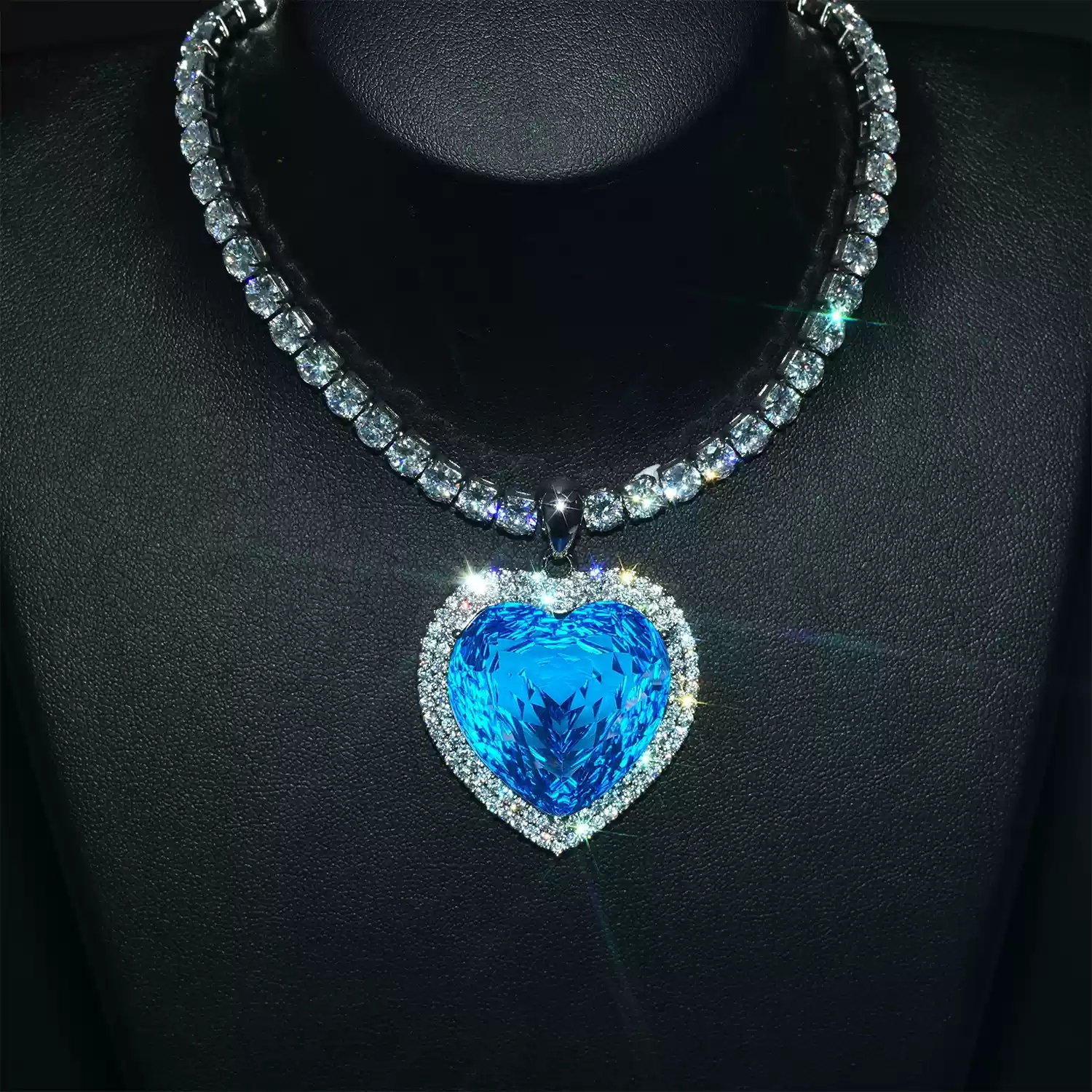 Sea blue diamond [including chain]