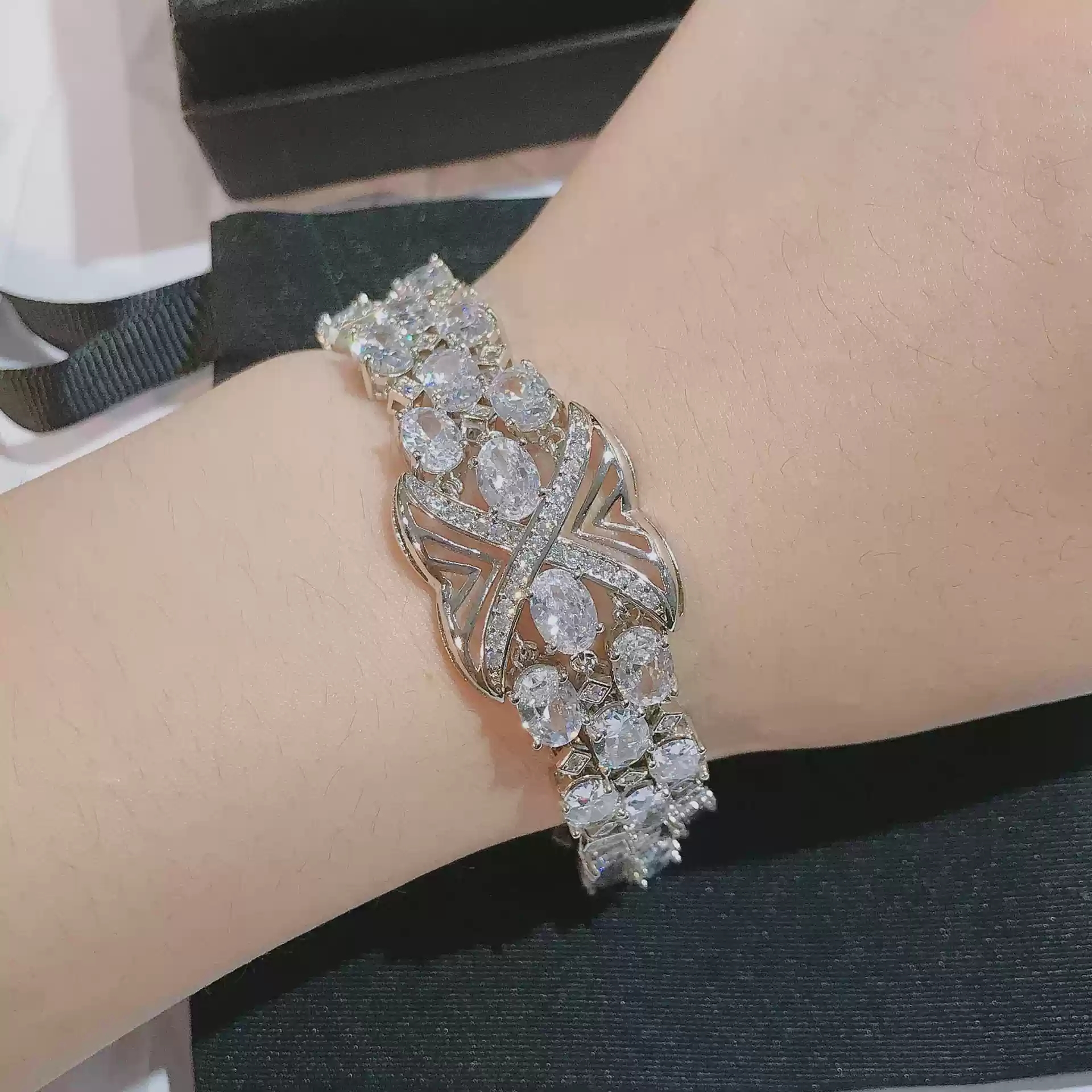 White Diamond Bracelet 【 Approximately 16+3cm 】