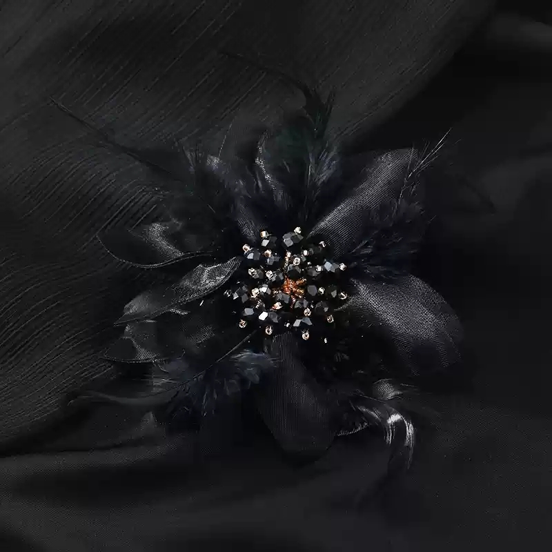 Black (suitable for both brooch and hair clip)