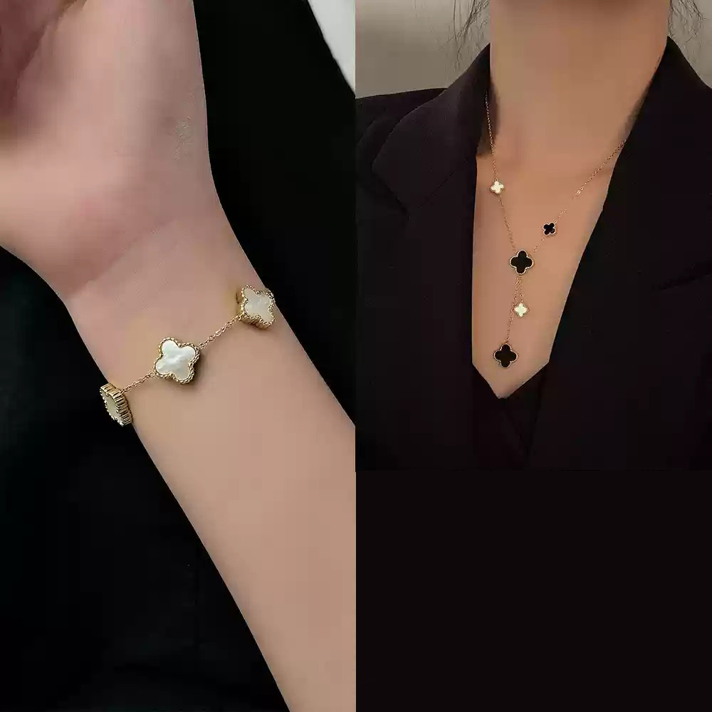 Necklace+Bracelet (Pearl White)