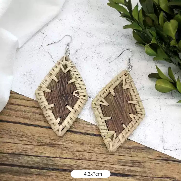 35 diamond shaped rattan woven brown wood